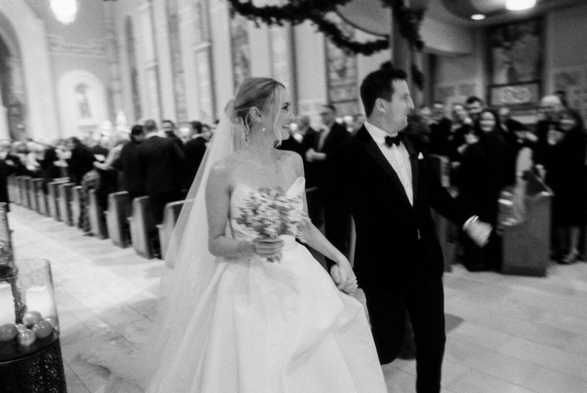 chicago-luxury-winter-wedding-at-old-st-pats-11