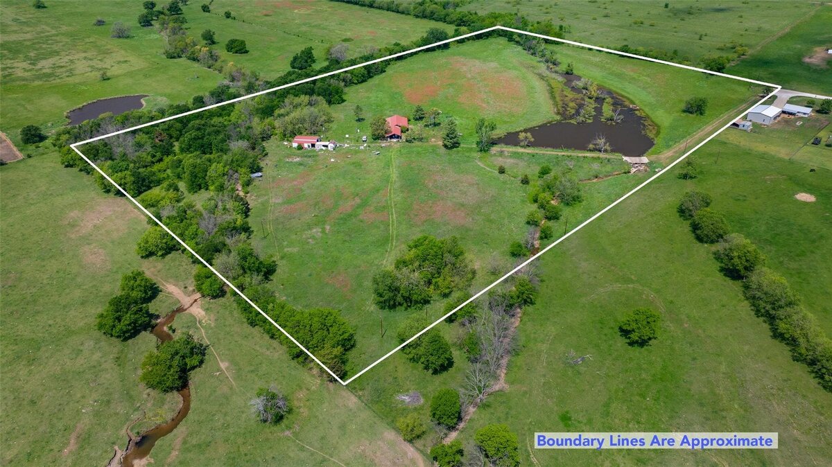 22 Acres of land  for sale near Ray Roberts Lake in Valley View Tx