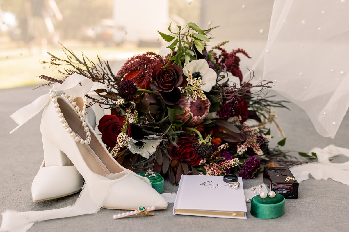 Wedding detail photo