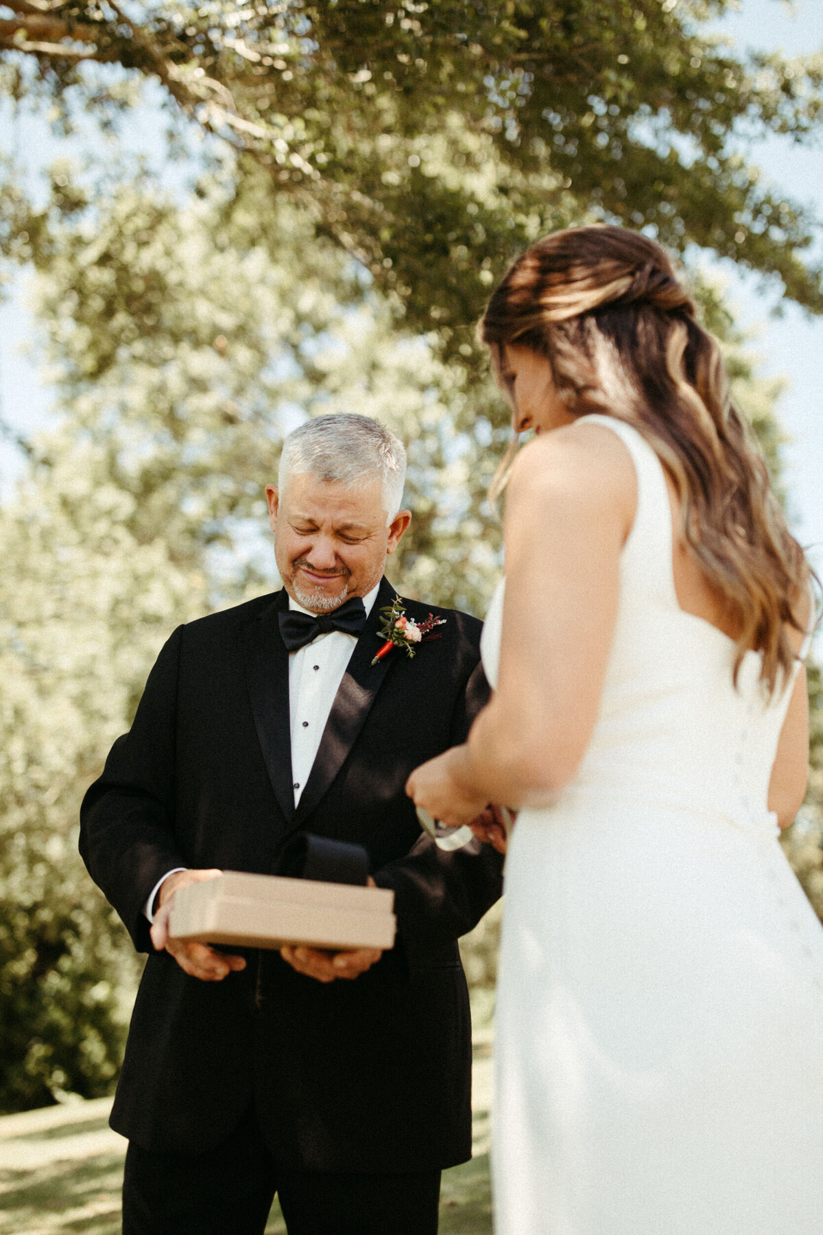 tupelo-mississippi-wedding-bride-first-look-with-dad-parent-gifts