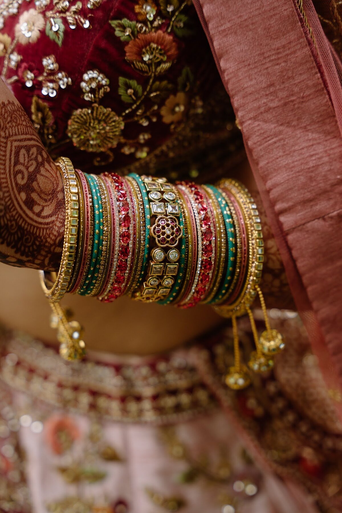 Nichole-Babiez-Photography-wedding-photographer-indian-wedding-photographer-mendhi-sangeet-baraat-luxury-chicago-illinois-marriott-schaumburg-53