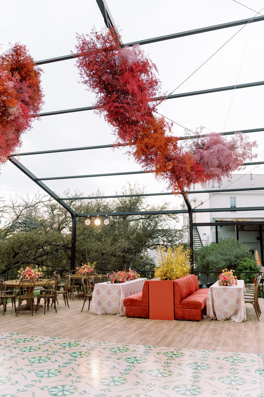 32-colorful-ranch-wedding-max-owens-design