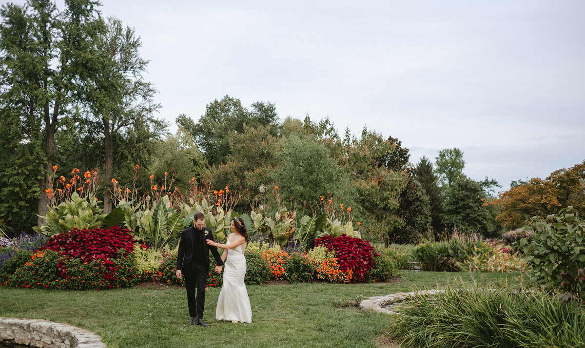 documentary photographer garden greenhouse wedding-179