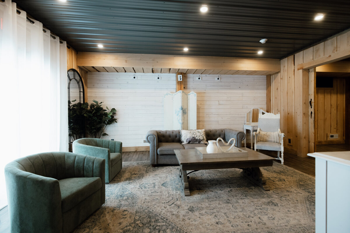 Bear-Ridge-Destination-barndo-suites-rosie-photo-video-109