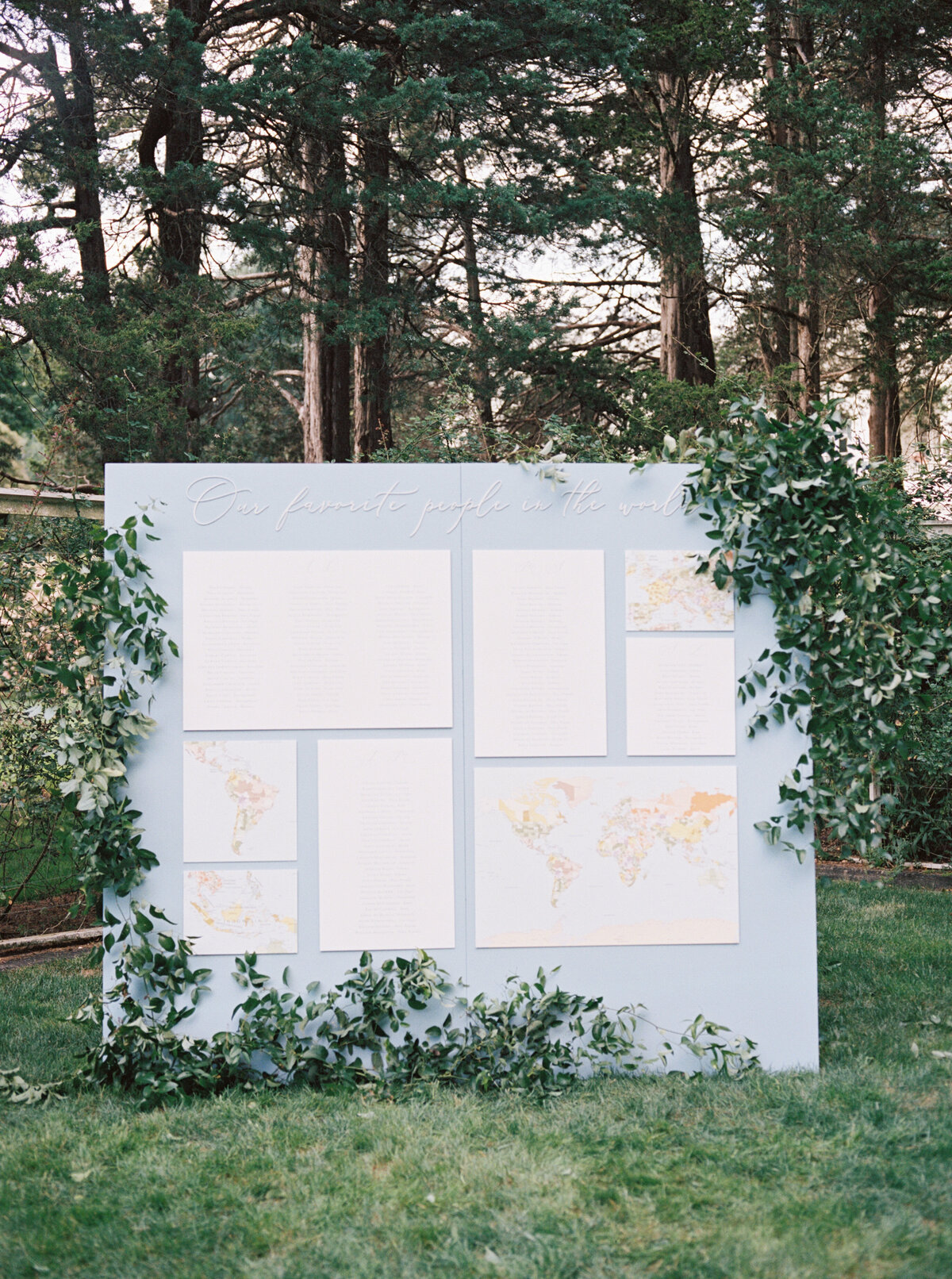 blue-travel-world-map-wedding-seating