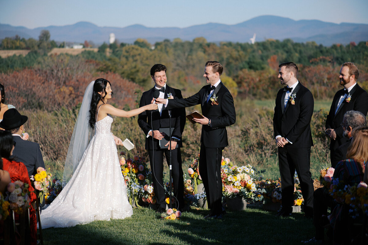 pearl-liam-sneak-previews-26