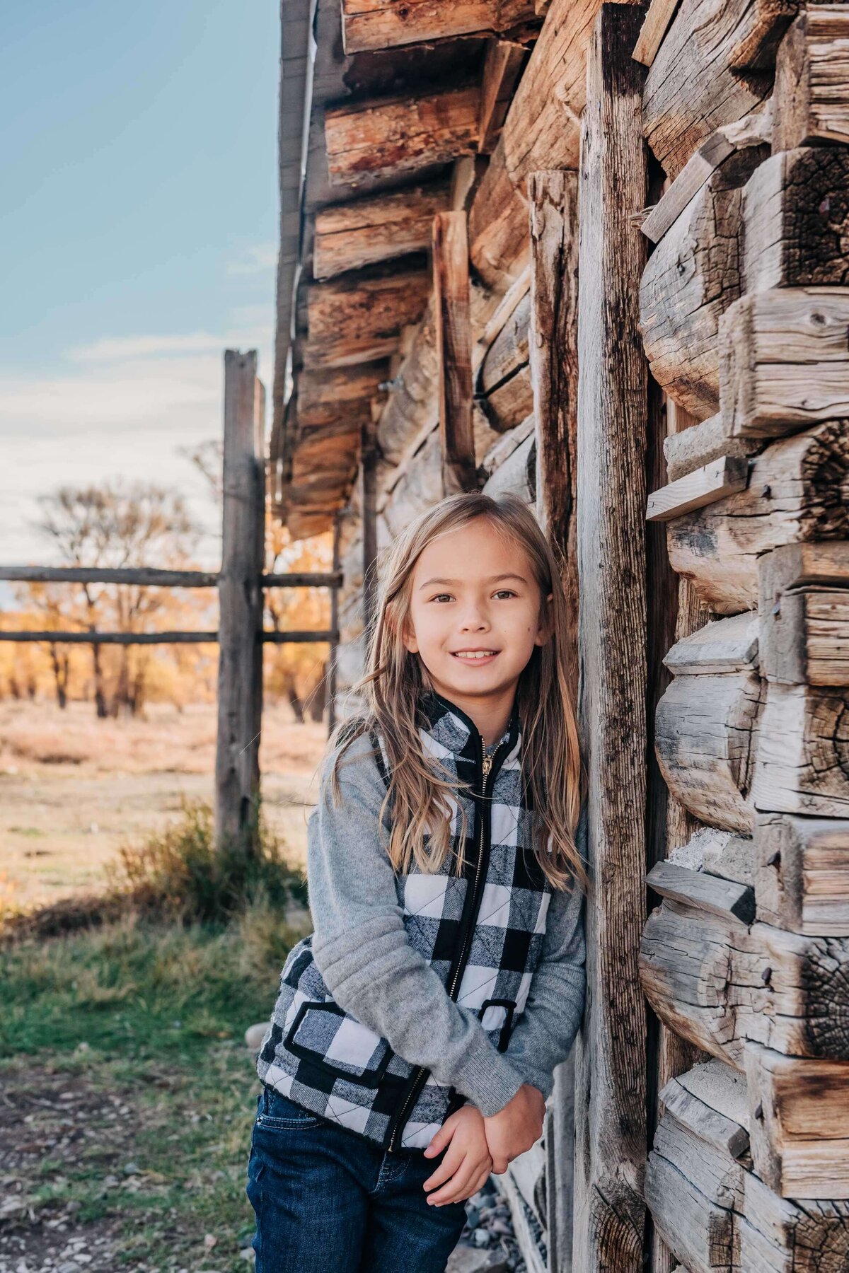 children-portrait-barn-Mormon-Row-Jackson-Hole-Family-Photographer-Jenna-Boshart-Photography