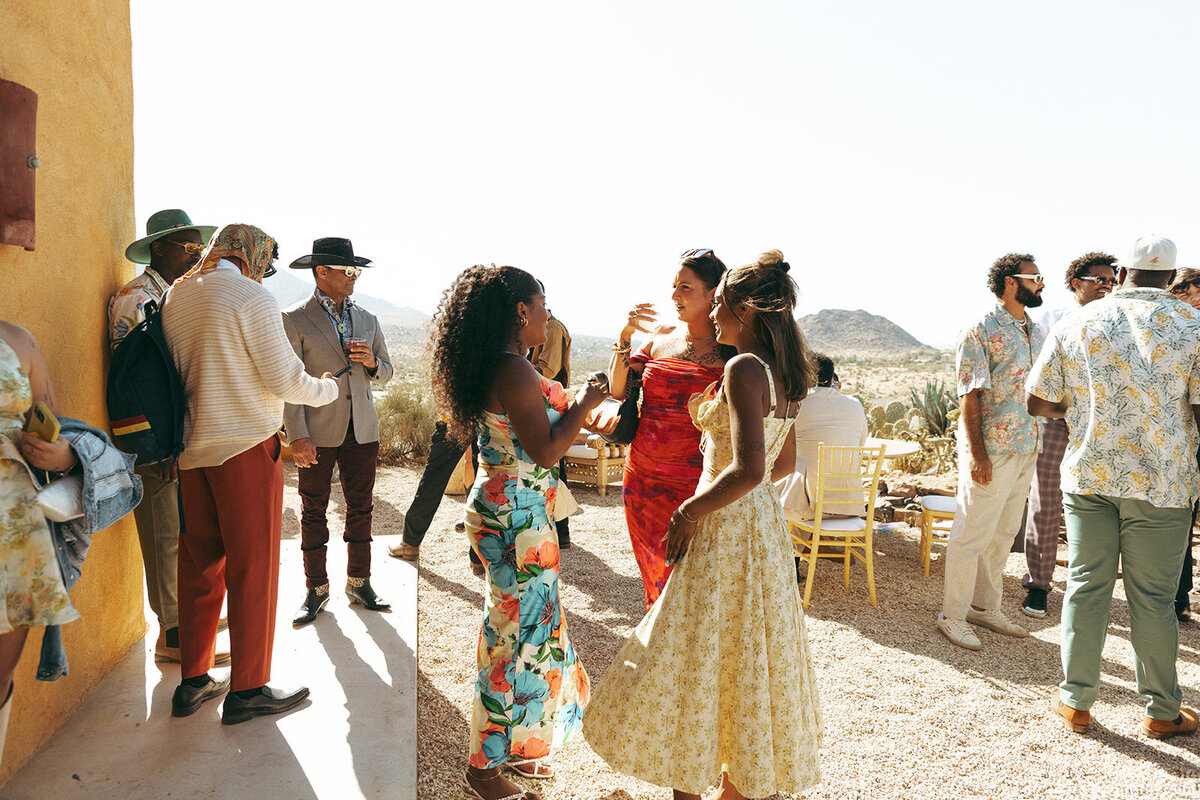 Faye-Fern-Creative-GoldenVibesPhoto-Sacred-Sands-Joshua-Tree-Wedding-Richie-James-Clara-Critchfield-Cocktail-Hour-14