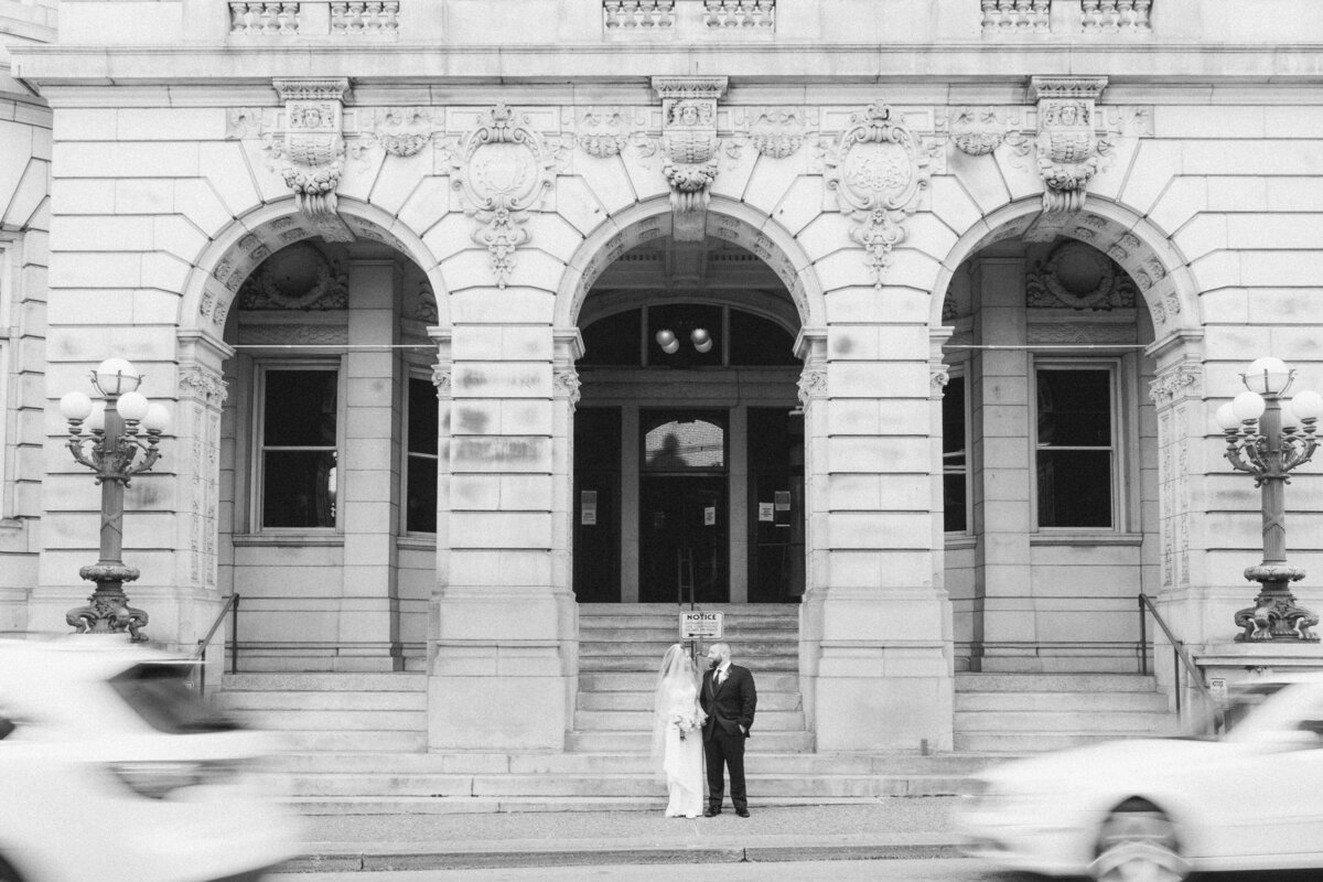 urban-elopement-pittsburgh-moments