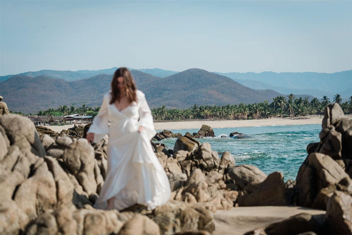 Luxury-Elopement-Wedding-Photographer-for-High-End-Puerto-Escondido-Destination-Elopements-Soul-and-Sky-Weddings-9