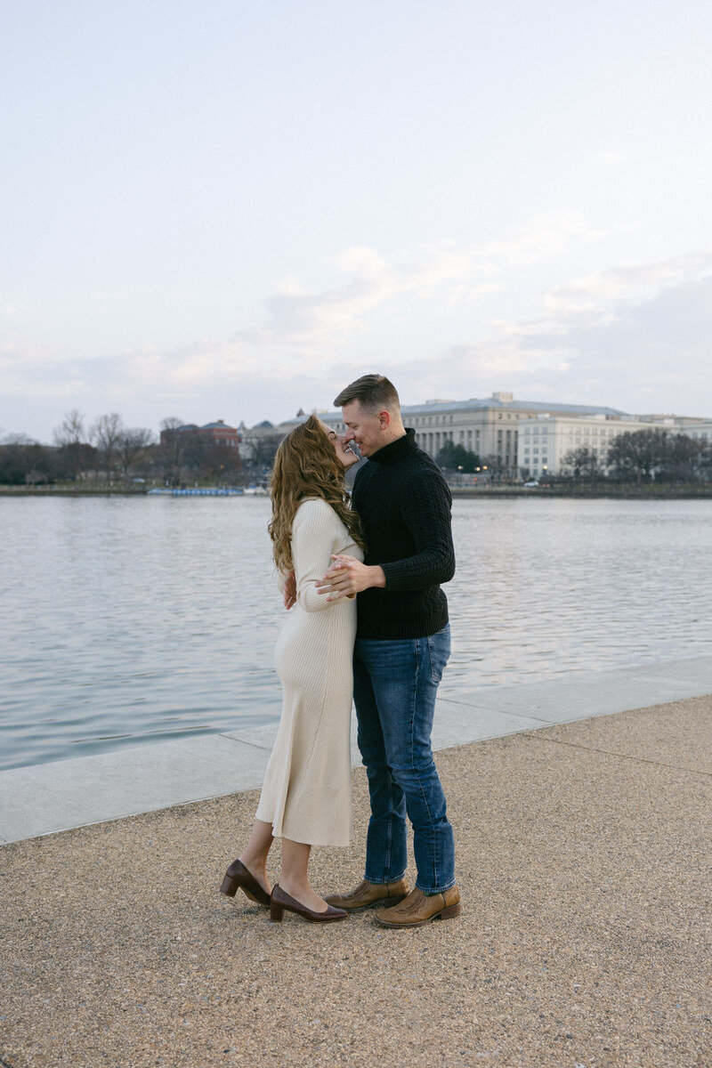 A sunrise engagement session at the Jefferson Memorial