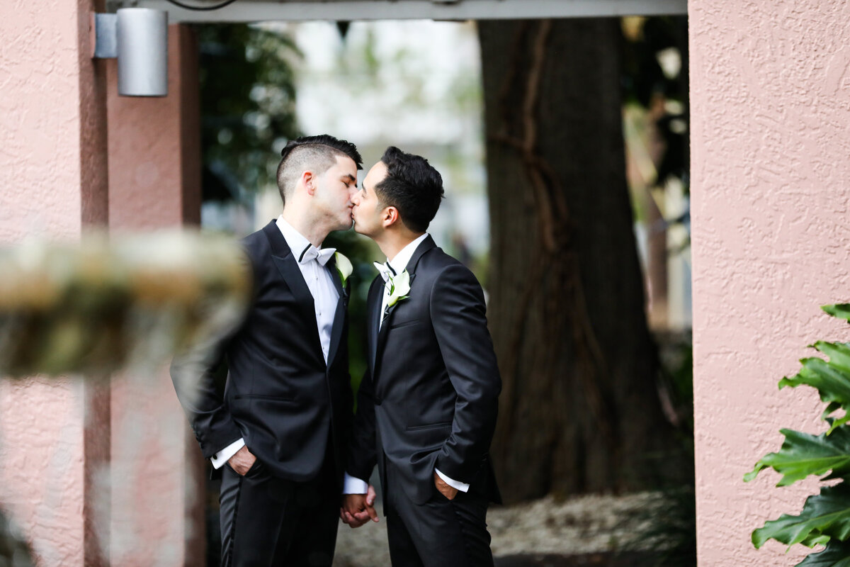 lifelong-photography-the-vinoy-hotel-florida-wedding-chantilly-chic-celebrations-13