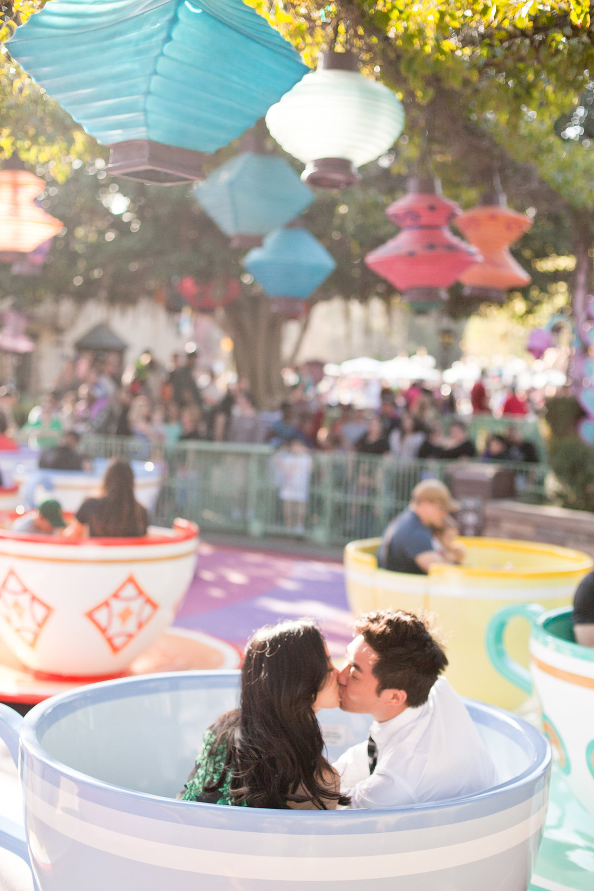 disneyland-engagement-session-08