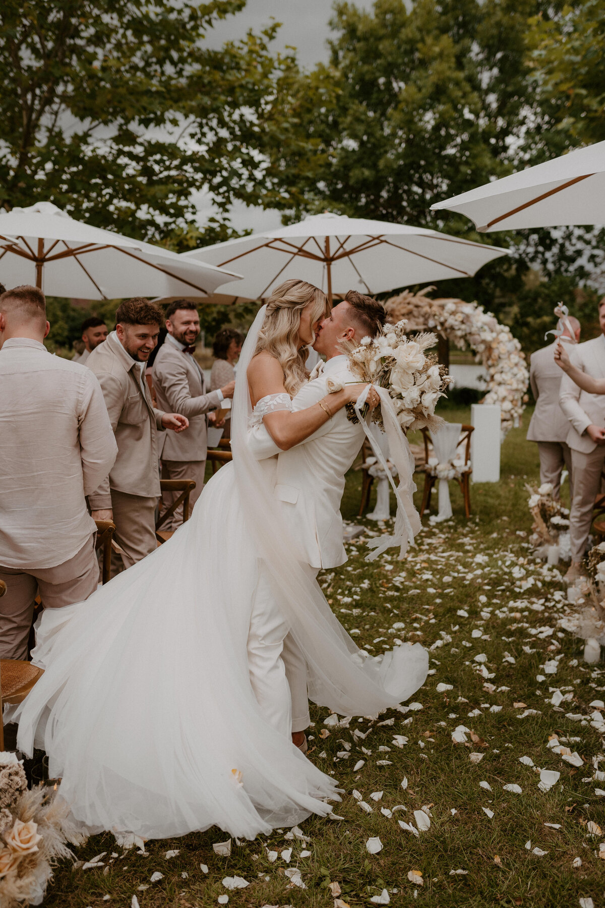 323-LauraSeitzFotografie-Kathi-Marc-Hochzeit-12082023_LS32322