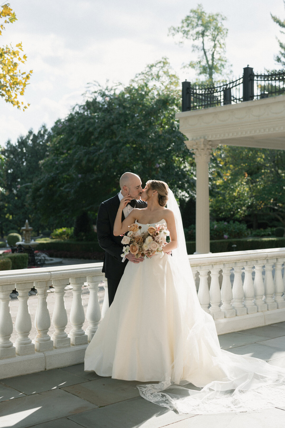 Grace & Ardor Co. East Coast Wedding Engagement Photography Pennsylvania New York City New Jersey Philadelphia Timeless Bold Art Direction Editorial Erin McGeever Ashford Estate Fall-28