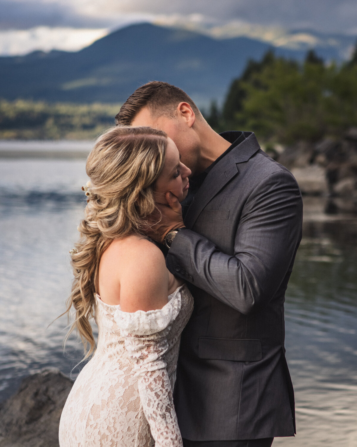 Columbia-Gorge-Elopement-Photographer