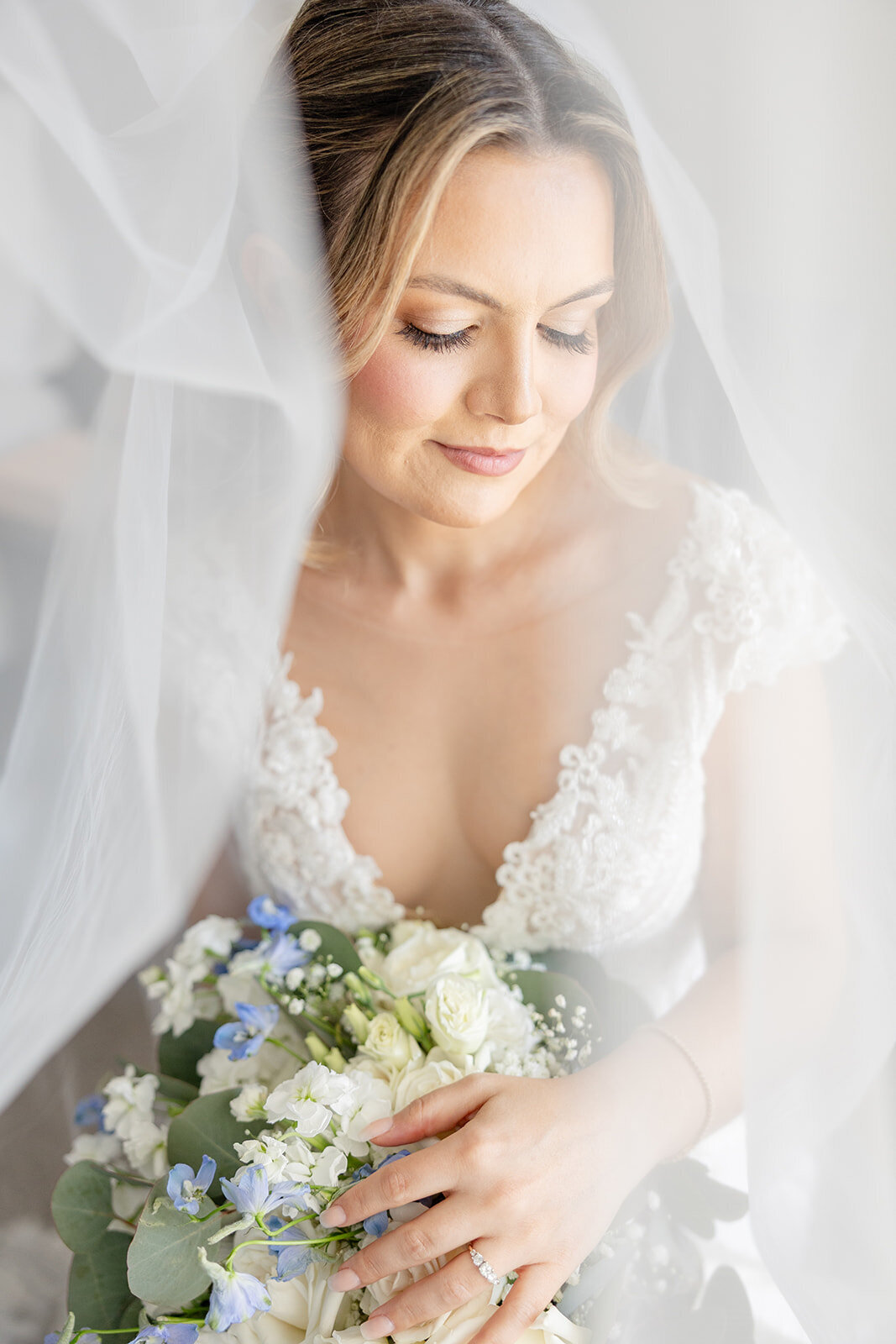 Andreia_Gregory_Wedding_Sneak_Peeks-29
