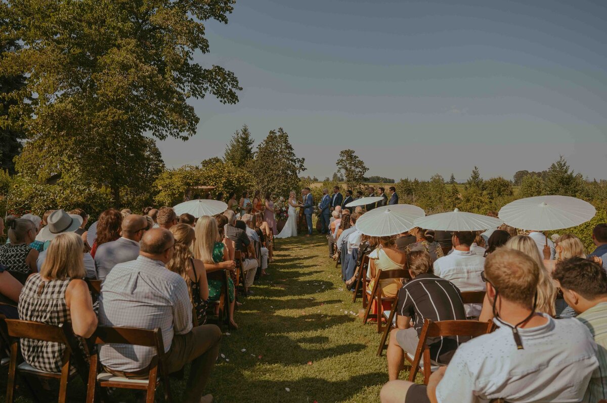 Oregon-Vineyard-wedding-photos-43