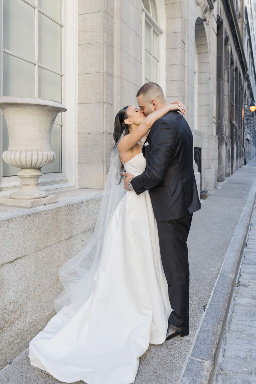 Old montreal editorial wedding photo | Montreal wedding photographer