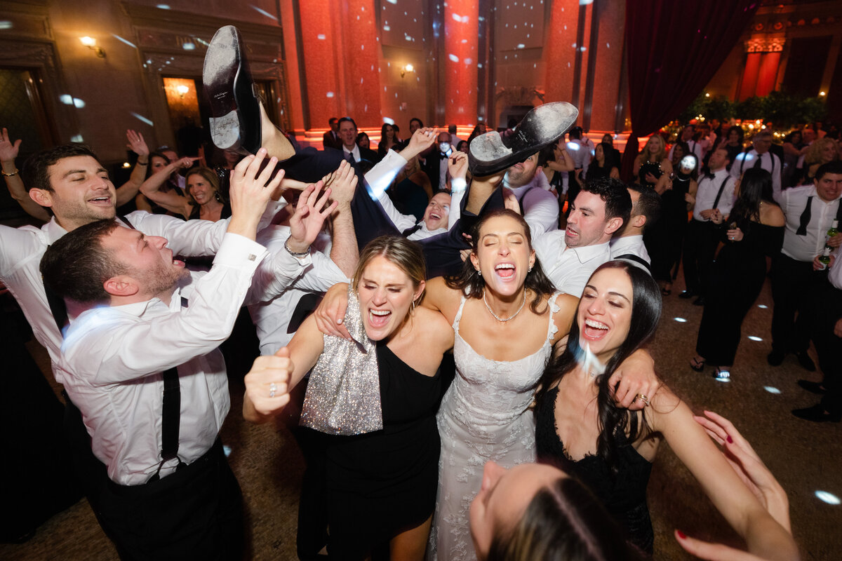 theweylin-luxurynewyorkwedding-felixfeyginphotography-046