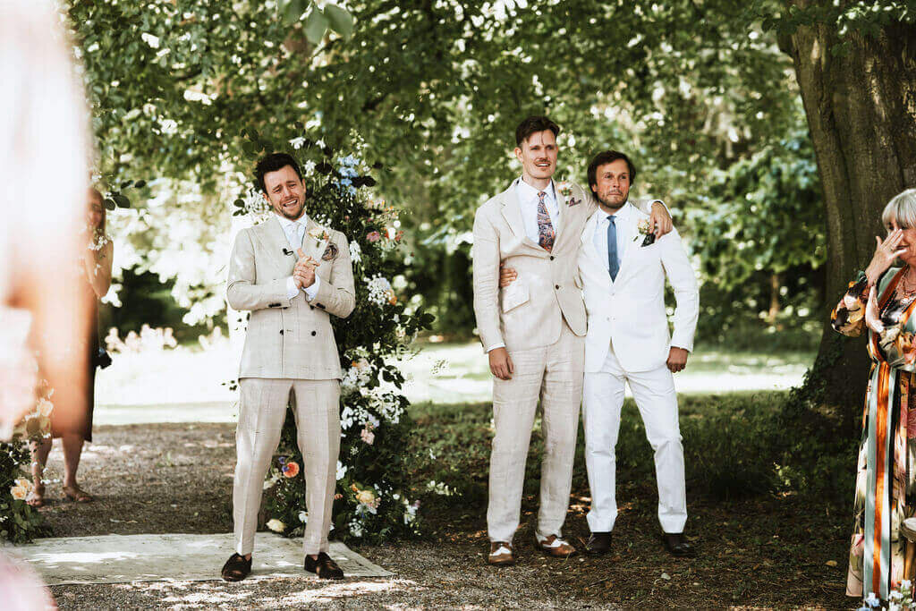 Kirsty-and-Ceith-Broadfield-Court-Wedding-Flowers-Issy-And-Bella-Florist-Herefordshire25