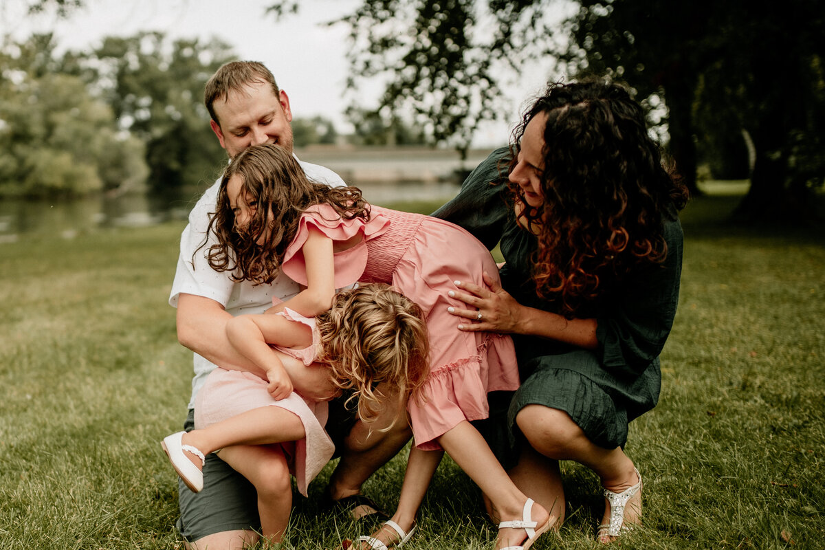 Fun poses for carefree, candid family photos