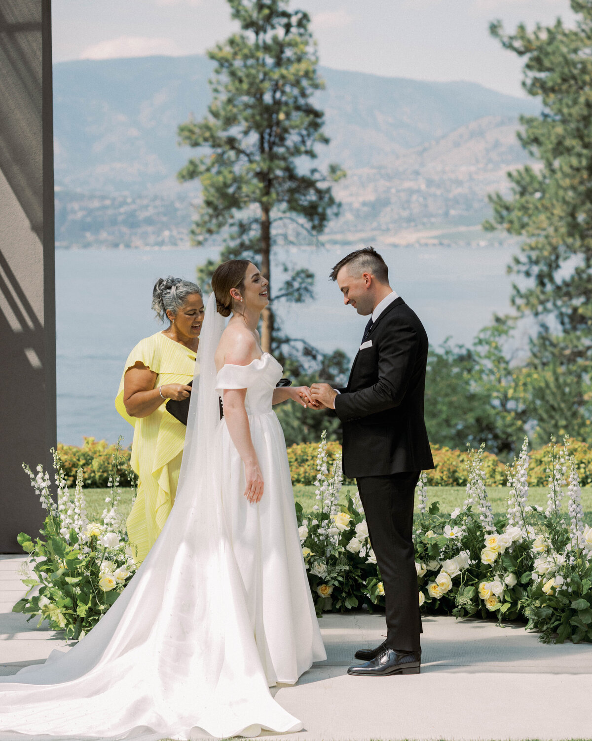 minted-photography-cedar-creek-winery-wedding-bc-31