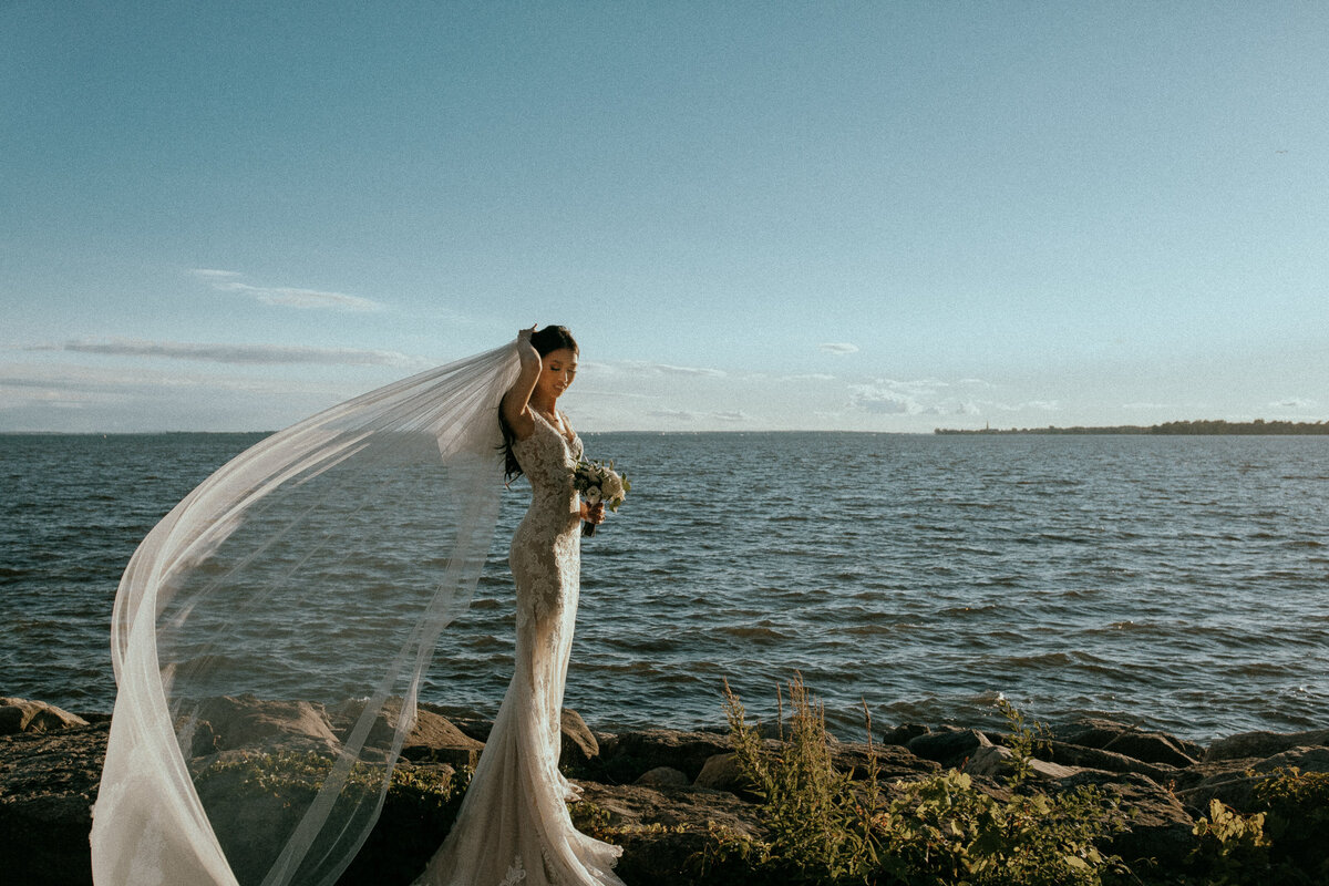 veil-wind-raphaelle-granger-luxury-wedding-photographer-montreal-toronto