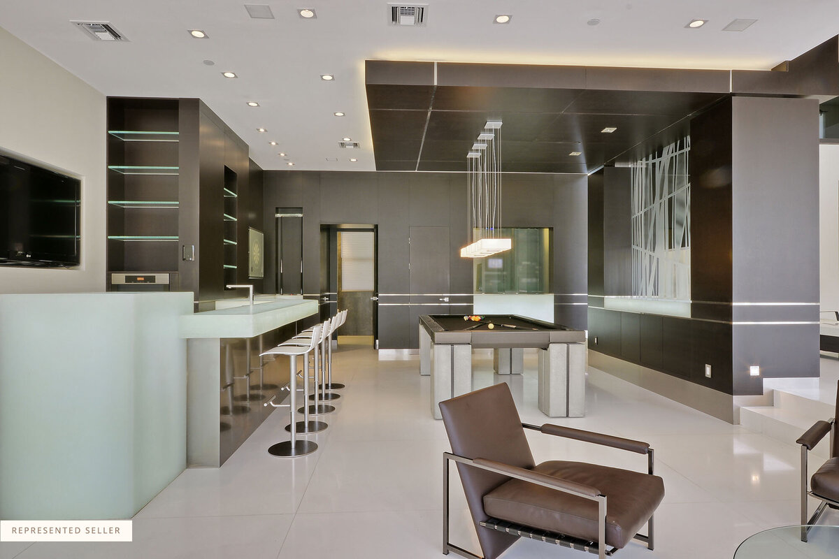 The Elli Group- Cleveland Real Estate Agent - Represented Seller  011