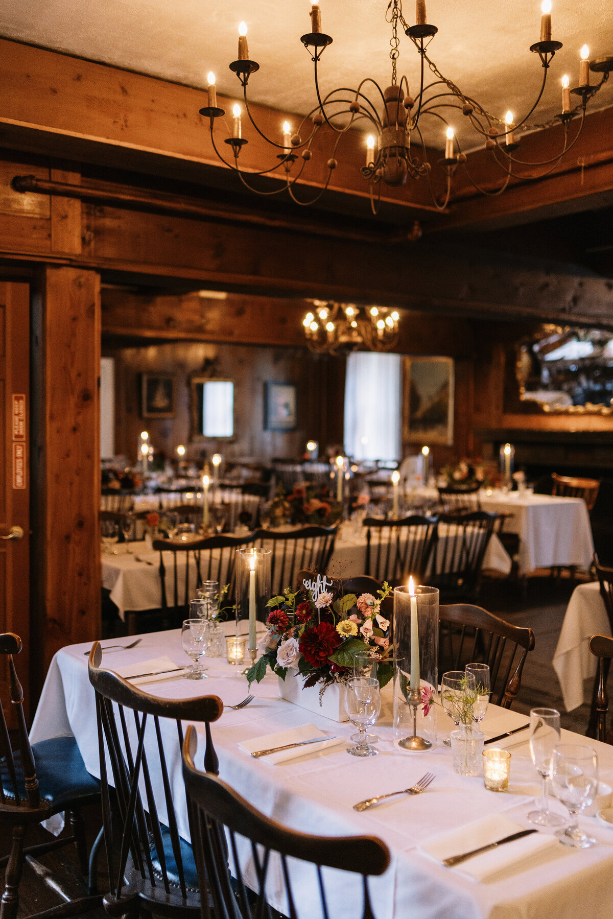 Rainy wedding day at outling lodge in stillwater minnesota  (2)