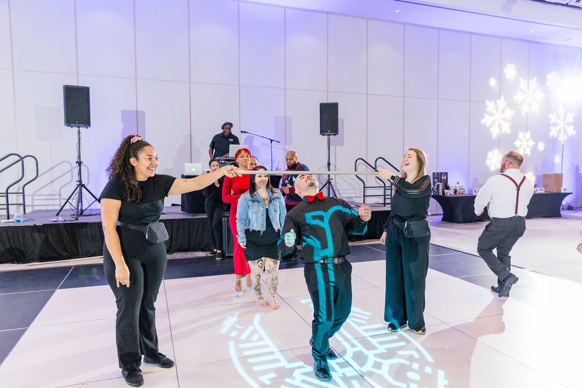 Virginia-Wedding-Planner-Bauer-Compressors-Holiday-Party-16