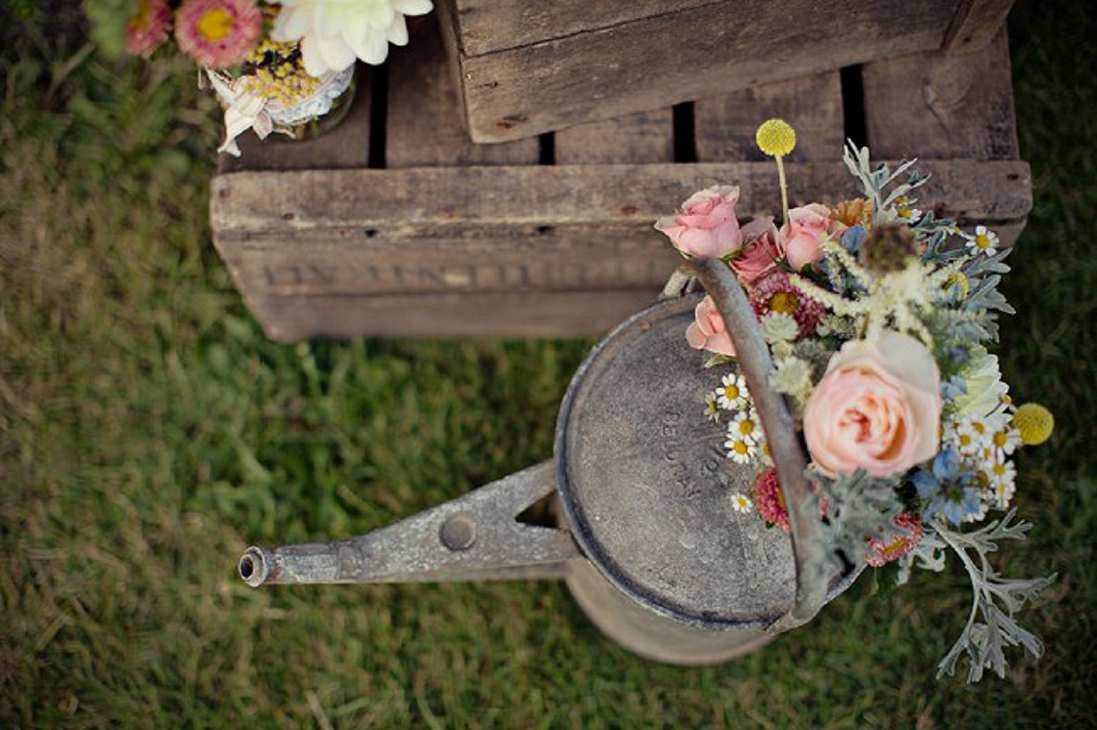 marianne_taylor_creative_barn_wedding_reportage_fine_art_photography_117_mini