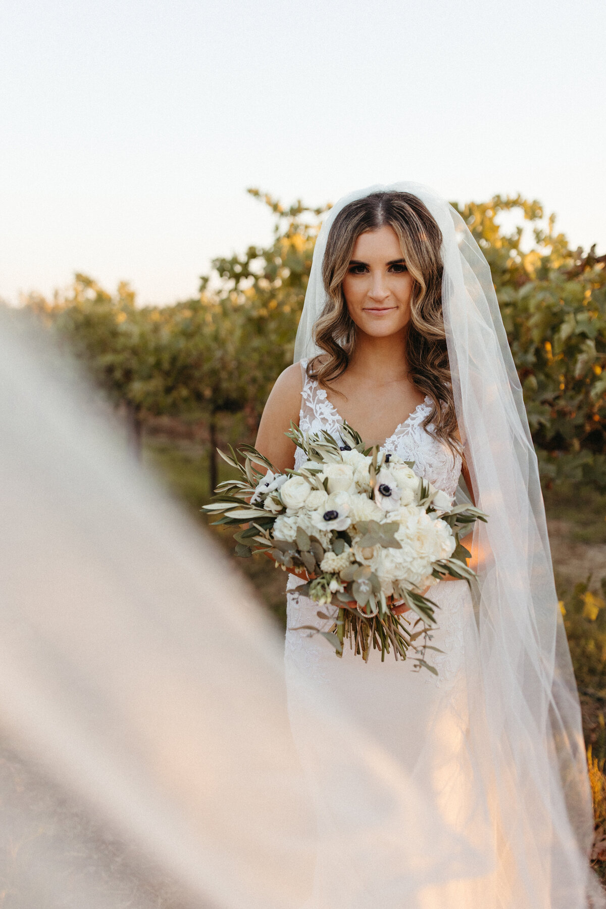 LosAngelesBeverlyHillsSantaYnezDestinationBarnVineyardsWedding_KendallAubreyPhotographyPresets_726