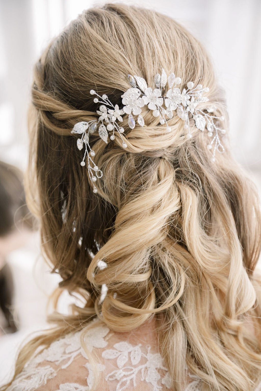 156 - HundredsofMoments-Jessica&Kevin-GettingReady1908-221112-78