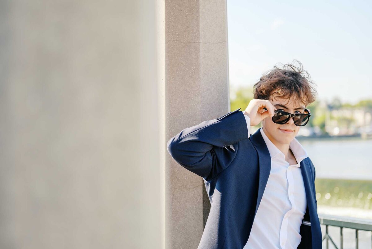 ow-senior-guy-photos-1