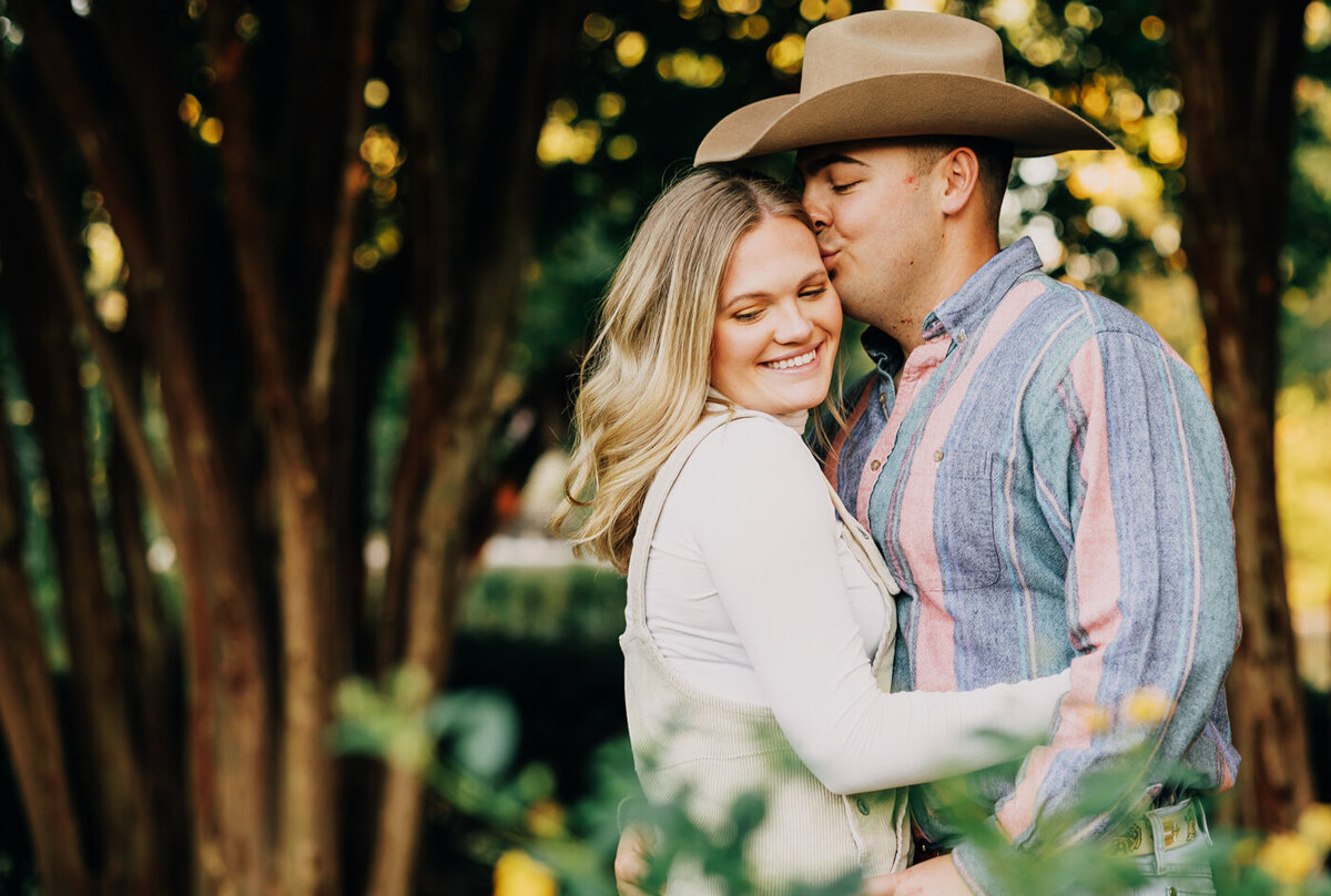Centennial Park Engagement Session 29