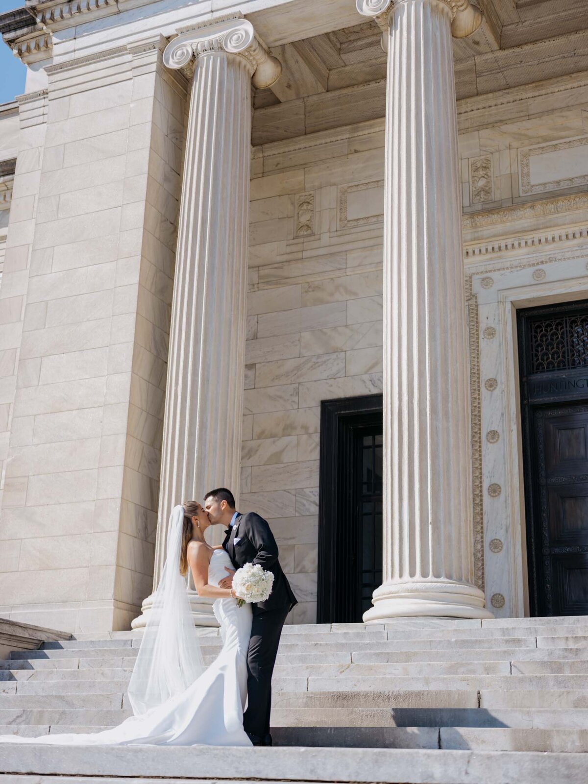 Wedding day portraits at the Cleveland Art Museum