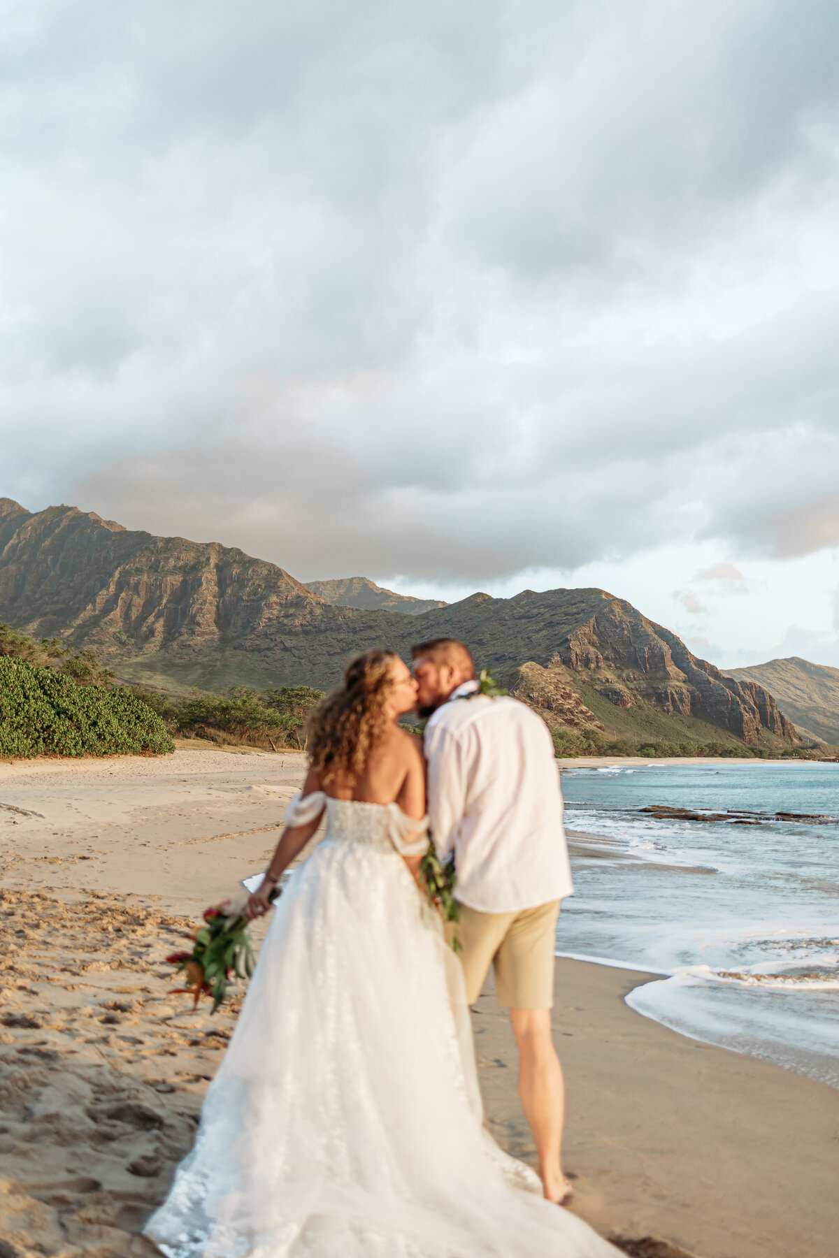 Hawaii-beach-elopement-78
