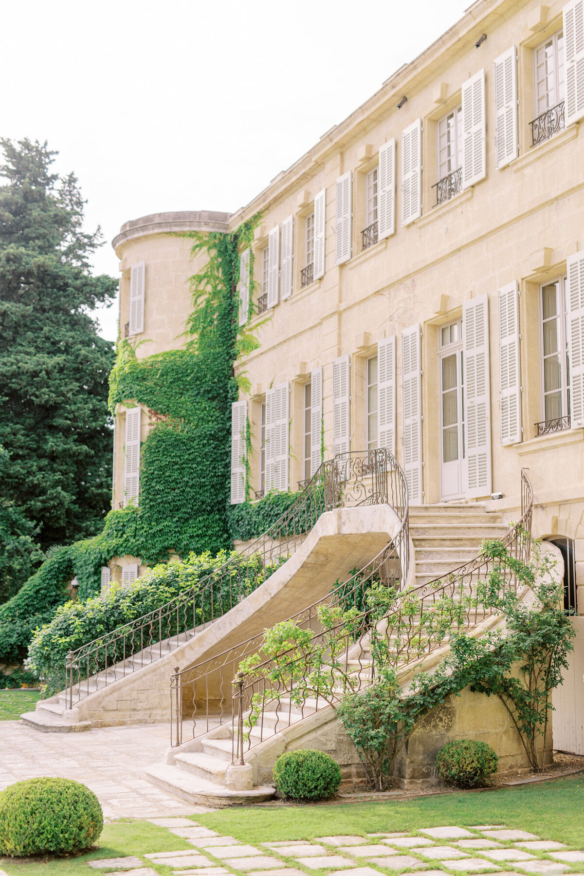 Maïlys Fortune Photography Husband Wife Wedding Weddings Photography France Switzerland Italy Timeless Dreamy Imagery Bilingual French English Destination Weddings Destination Wedding Provence French Riviera Paris Lake Como Tuscany132
