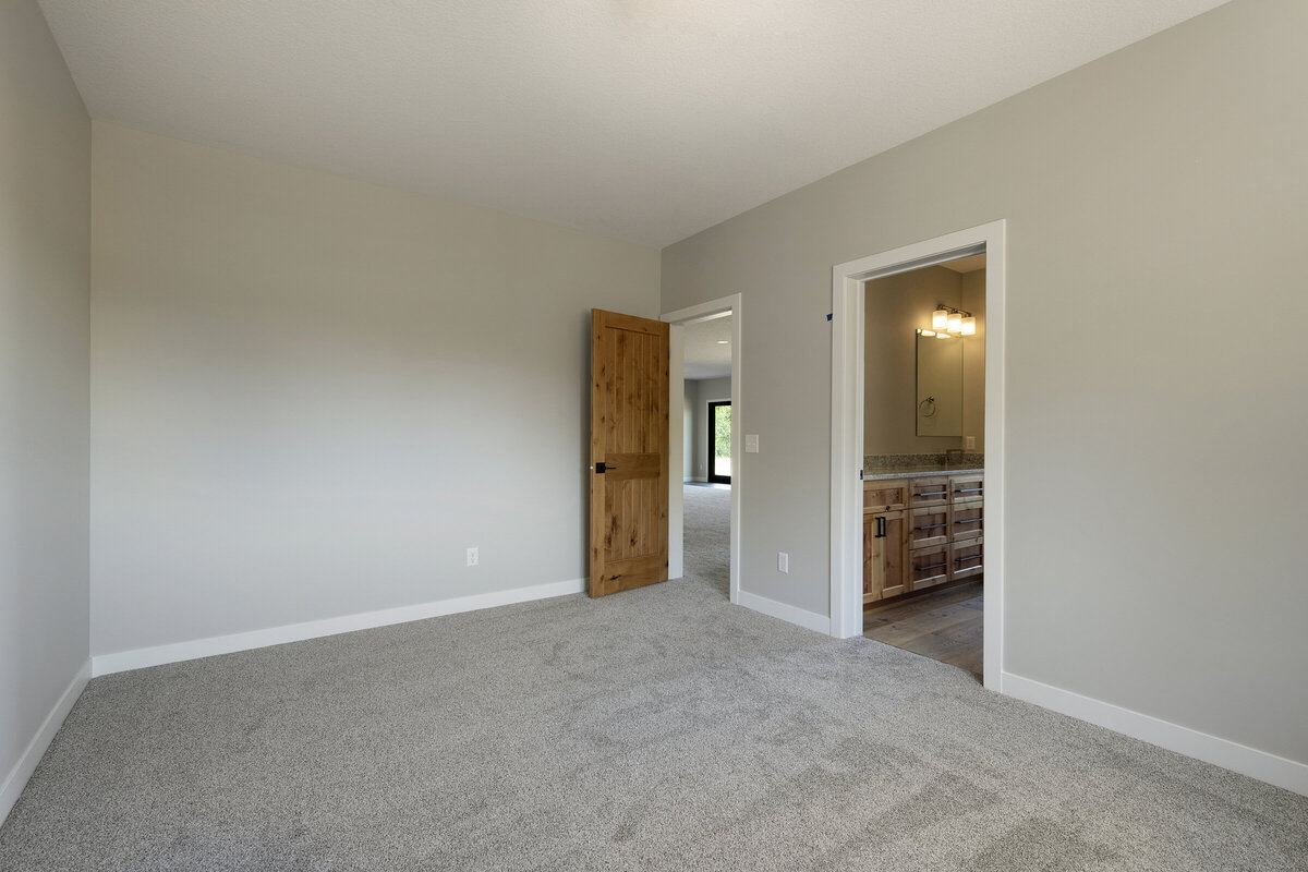 Lakewood Homes and Remodeling_9852 Endicott Ave NW_043