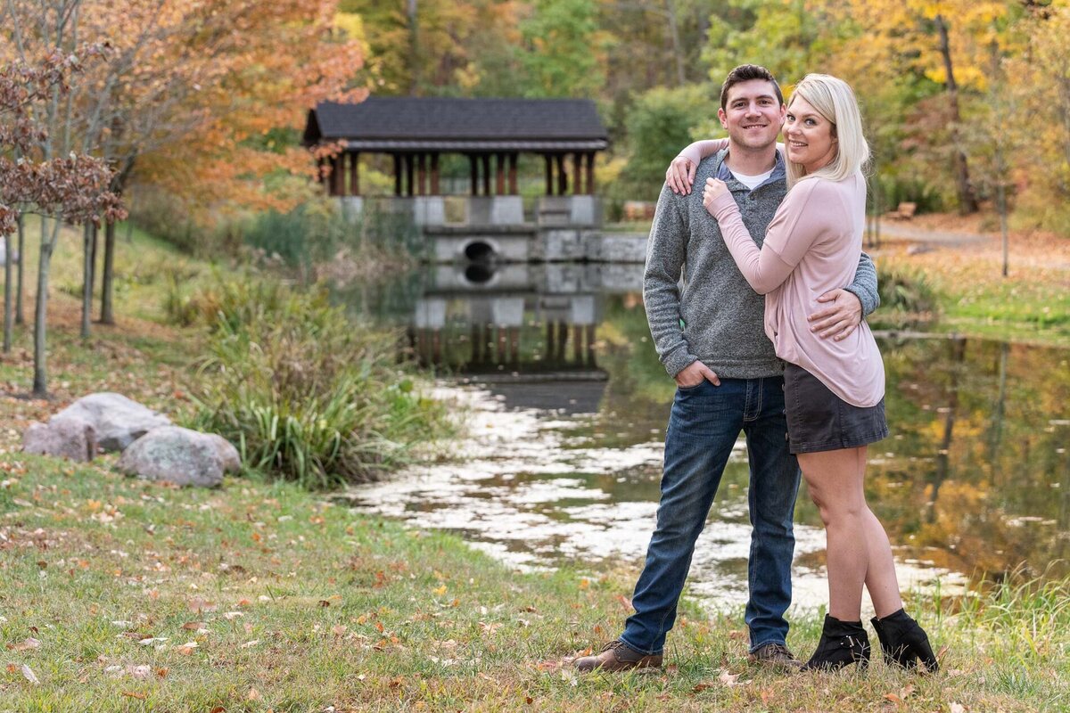 hills-and-dales-metropark-engagement-session-photos--6
