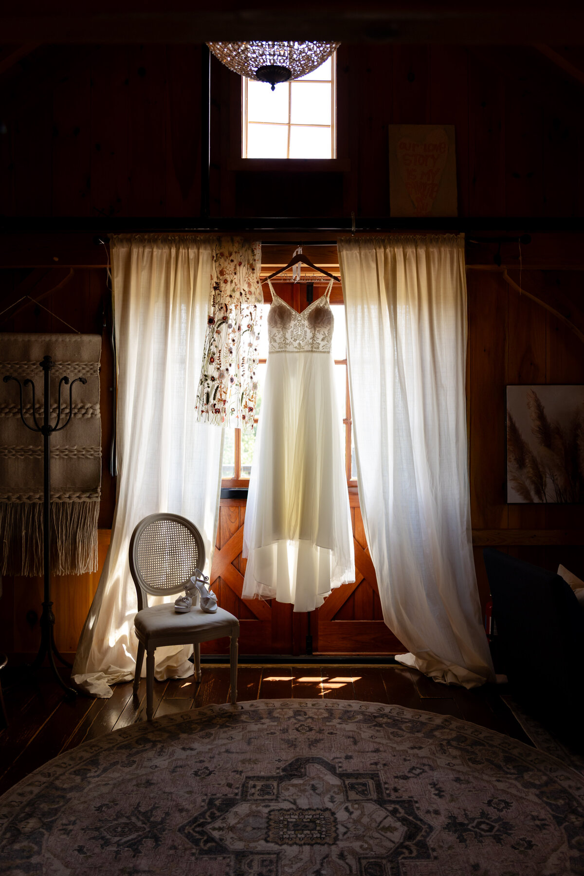 Rhia&John_ThousandAcreFarm_Delaware_Wedding_NikkiHalterPhotography-