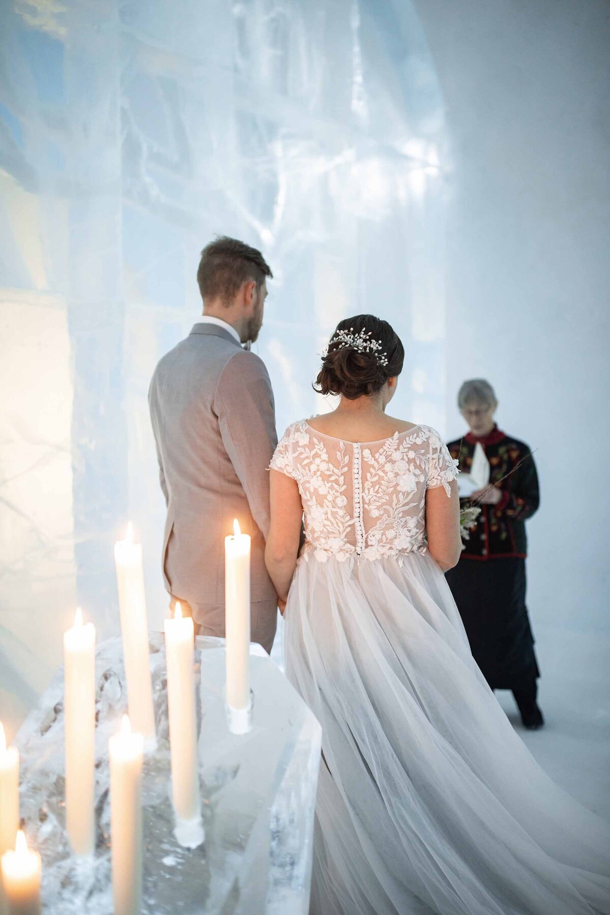 icehotel-weddings-winter-weddings-vinterbröllop-fotograf-kiruna-photographer-wedding-photographer065063