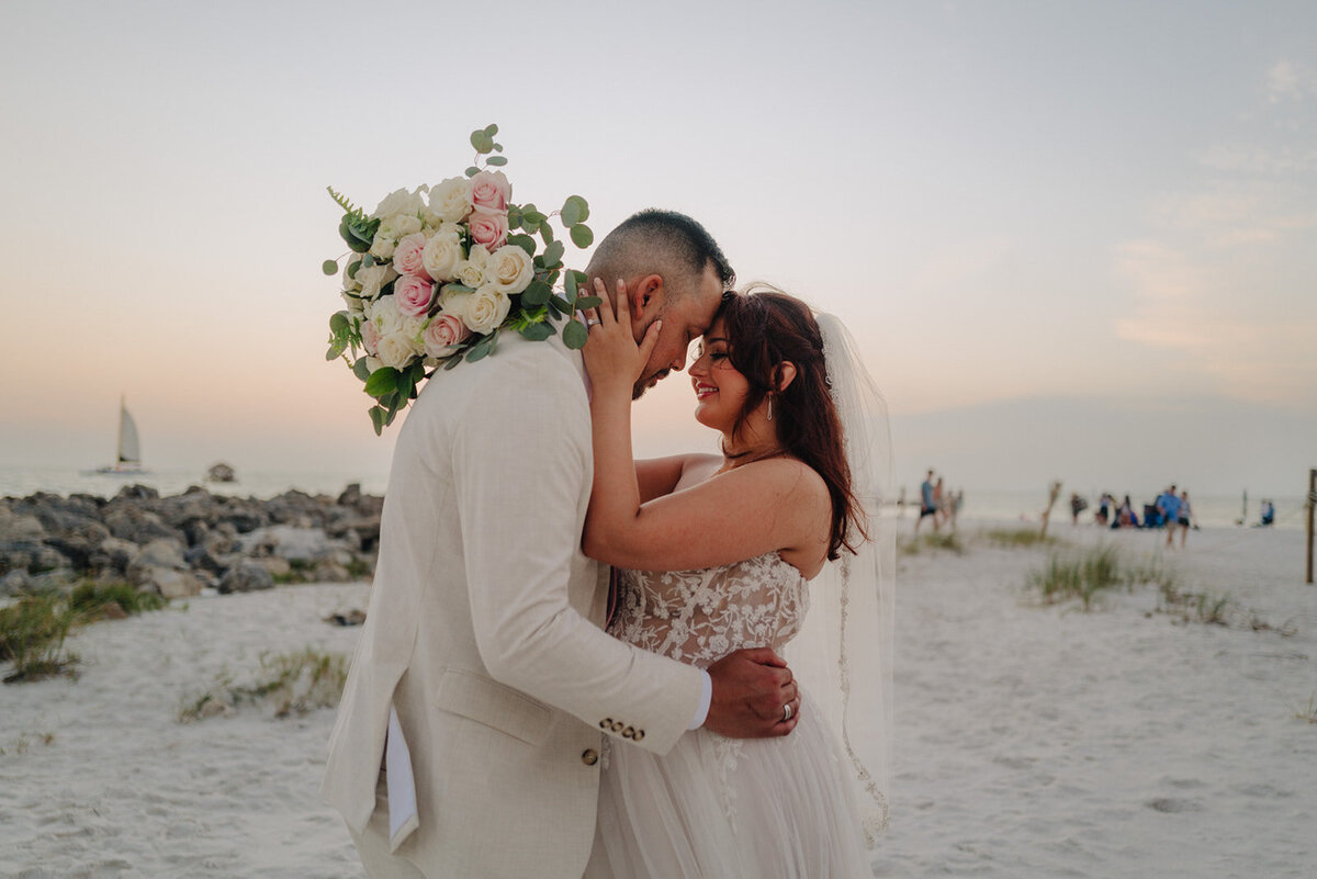 mcneile-photography-beach-elopement-in-florida-chantilly-chic-celebrations-1