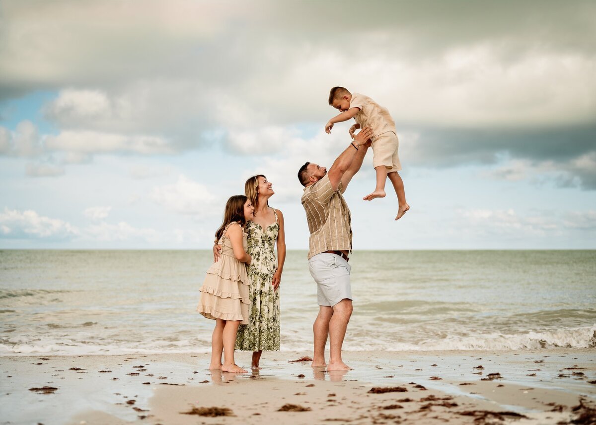 Shantie Family Portraits 2024 - Chasing Creative-46