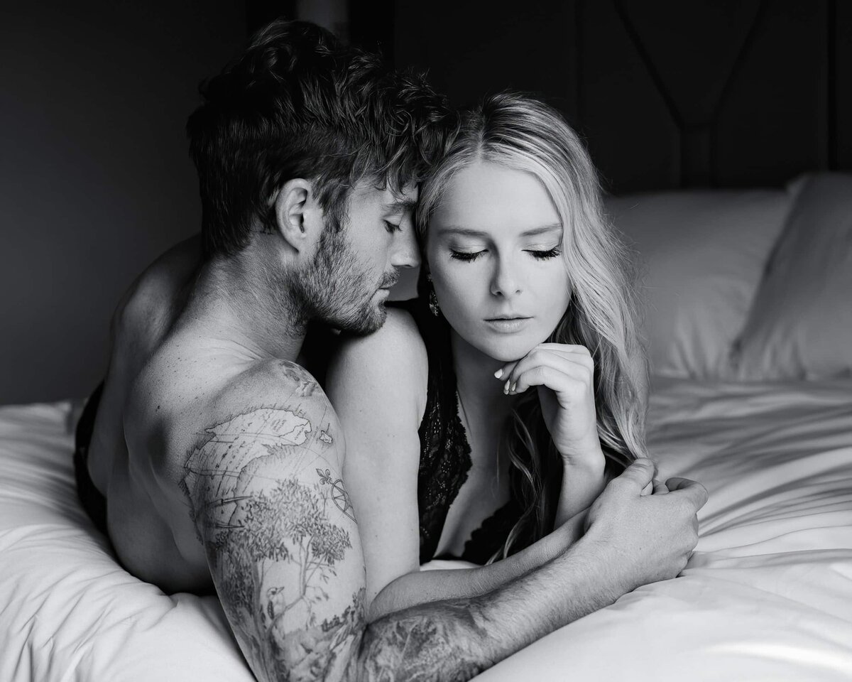 Couple boudoir photoshoot - Serenity Photography 56