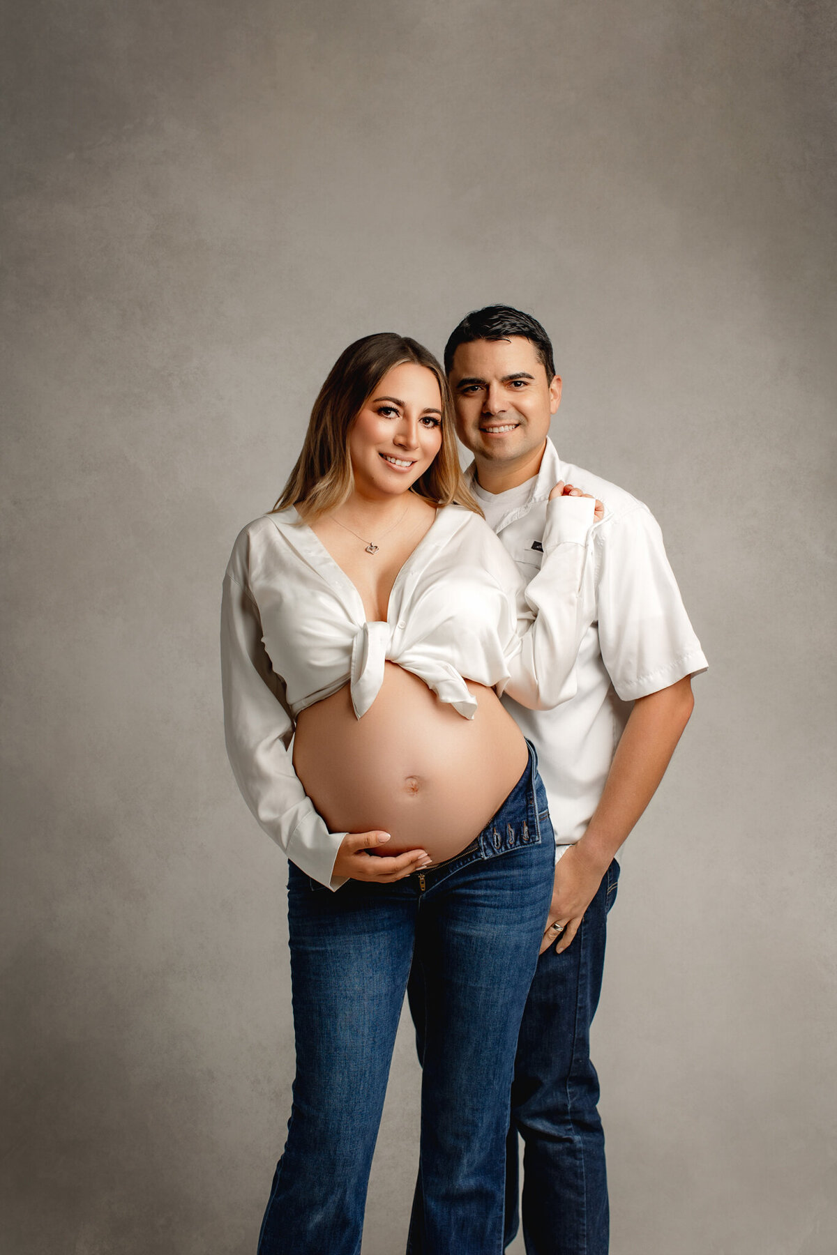NW Arkansas maternity photographer, maternity photography near me, maternity portraits NW Arkansas, pregnancy photoshoot near me