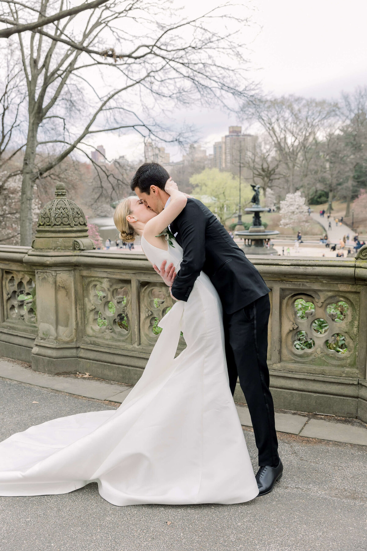 Central_Park_Boathouse_Wedding_025