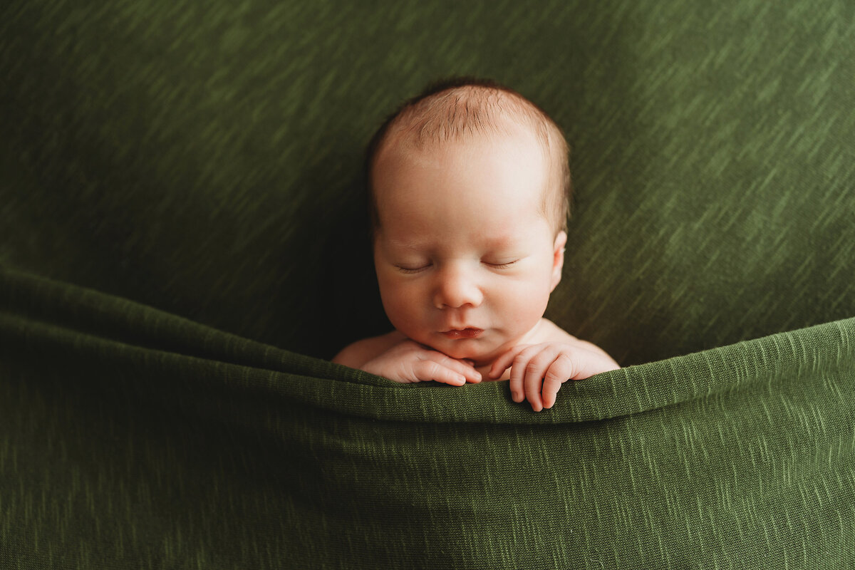 lindstrom-mn-newborn-photography-book-your-session