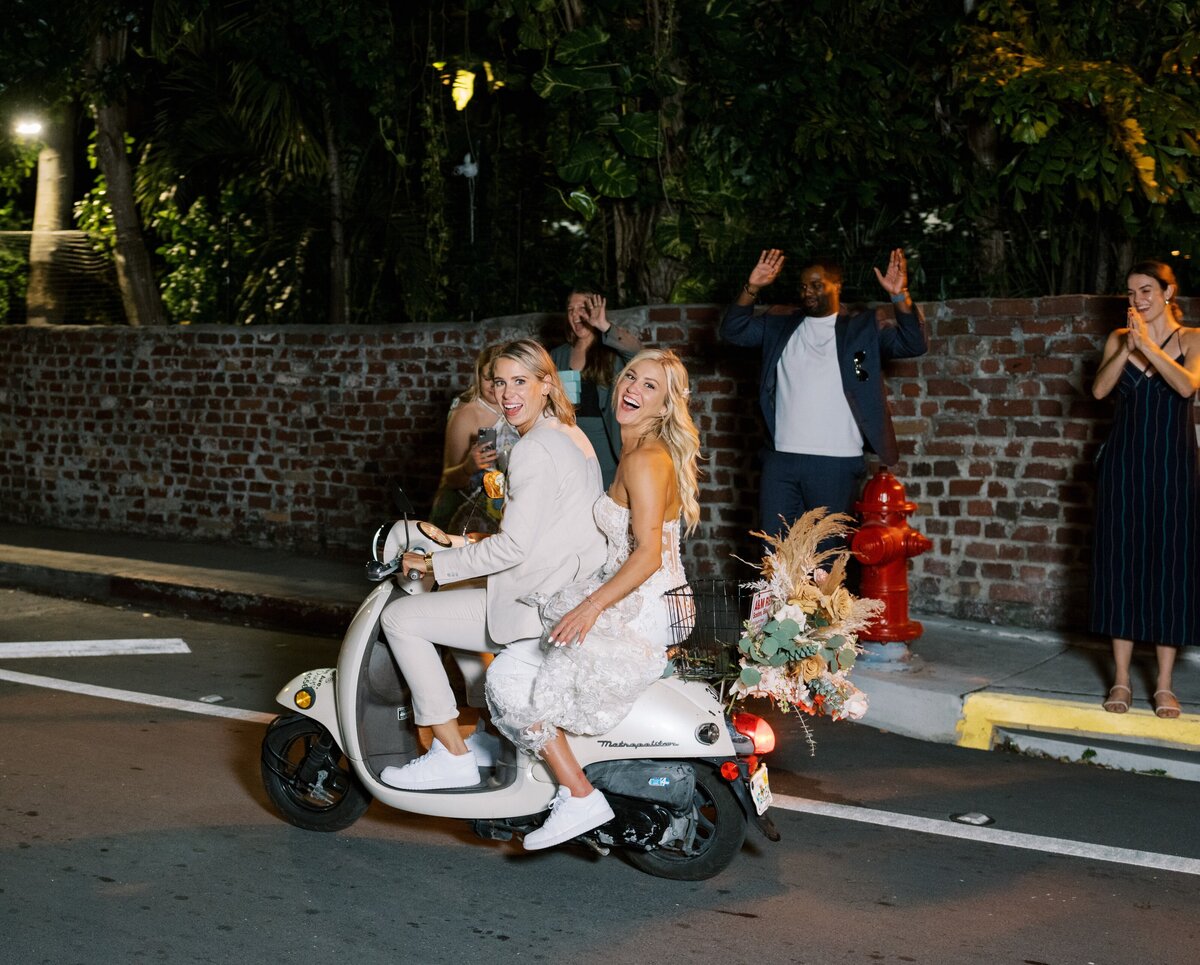10 JORDAN AND DANIELE - HEMINGWAY HOME EVENTS - KEY WEST WEDDING - ISLAMORADA WEDDINGS - FLORIDA KEYS WEDDING PLANNER - WEDDING INSPO - WEDDING DECOR - KEY WEST WEDDING PLANNER - DUARTE FLORAL DESIGN